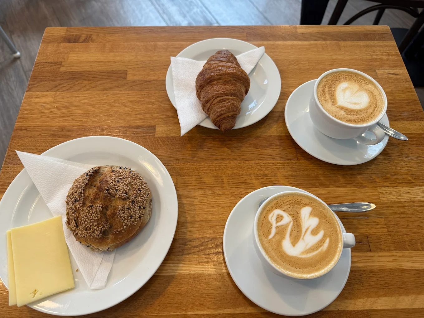 Specialkaffebar med barista og frisk bagv&aelig;rk &ndash; Behag Din Smag Aalborg