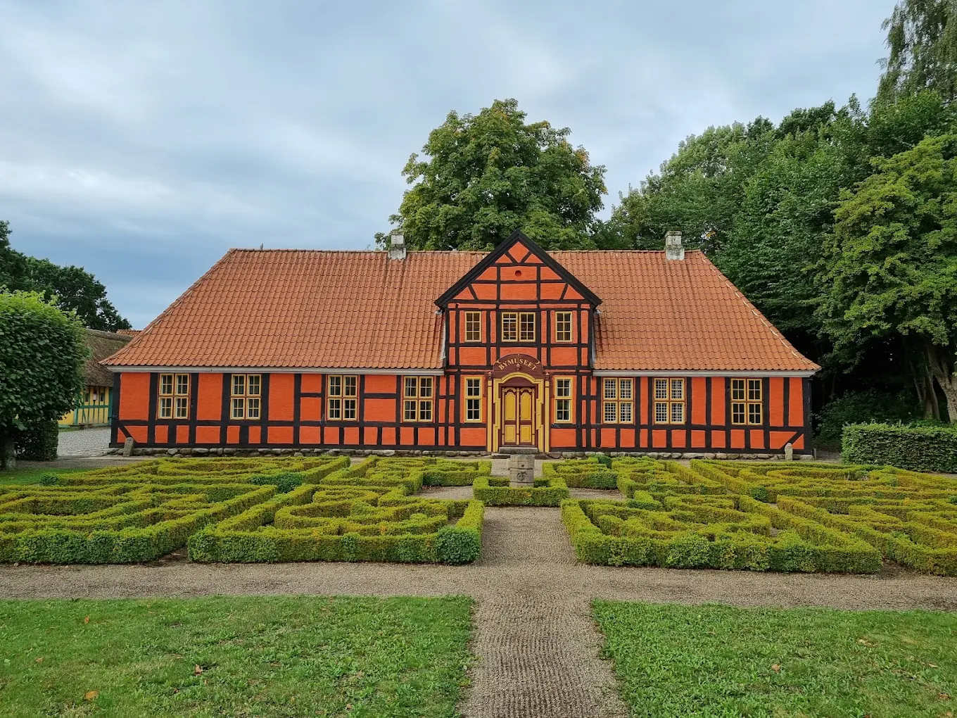 Udstillingslokale i Fredericia Museum med historiske genstande og bymiljø