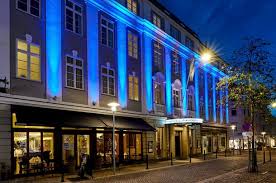 Hotel Randers Bar med cocktails og elegant atmosf&aelig;re