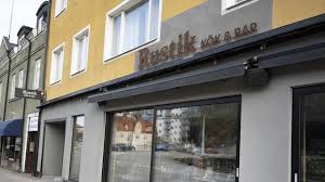 Rustik bar i Esbjerg med cocktails og festlig stemning